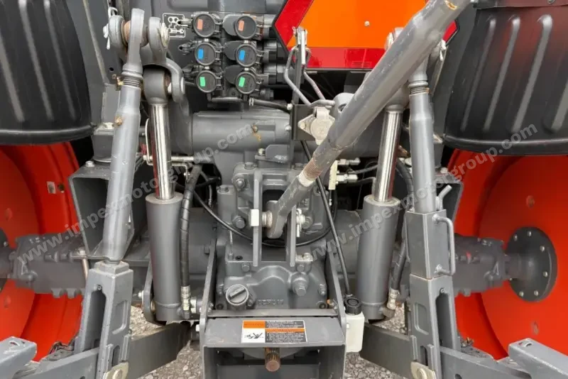 2019 Kubota M6-141 MFWD photo 26