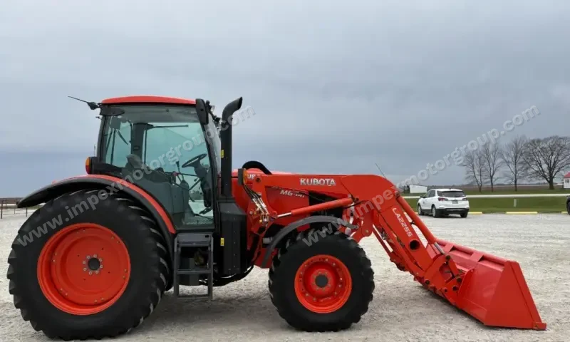 2019 Kubota M6-141 MFWD photo 4