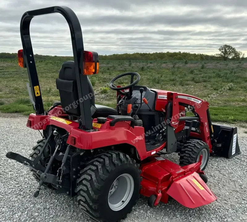 2021 Massey Ferguson GC1723 photo 5