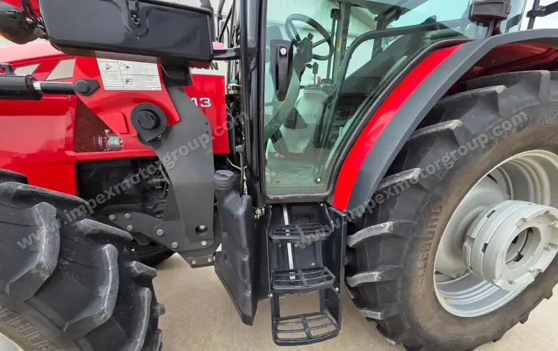 2022 Massey Ferguson 6713 MFWD Tractor W/FL3723 Loader photo 9