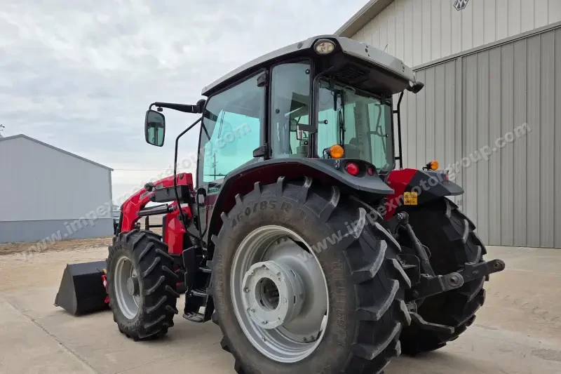 2022 Massey Ferguson 6713 MFWD Tractor W/FL3723 Loader photo 7