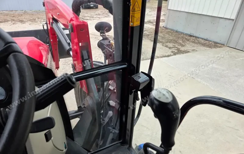 2022 Massey Ferguson 6713 MFWD Tractor W/FL3723 Loader photo 33