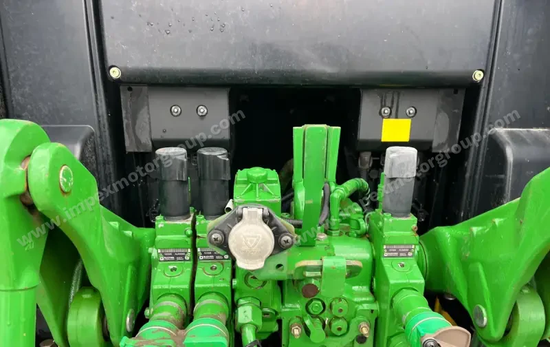 2015 John Deere 6130M MFWD Tractor W/Grapple Loader photo 11