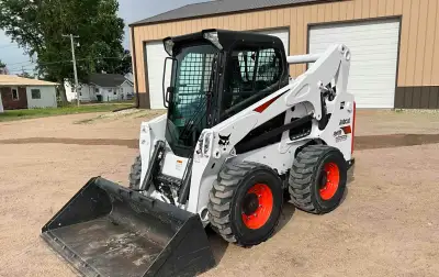 2022 Bobcat S740 Skid Steer