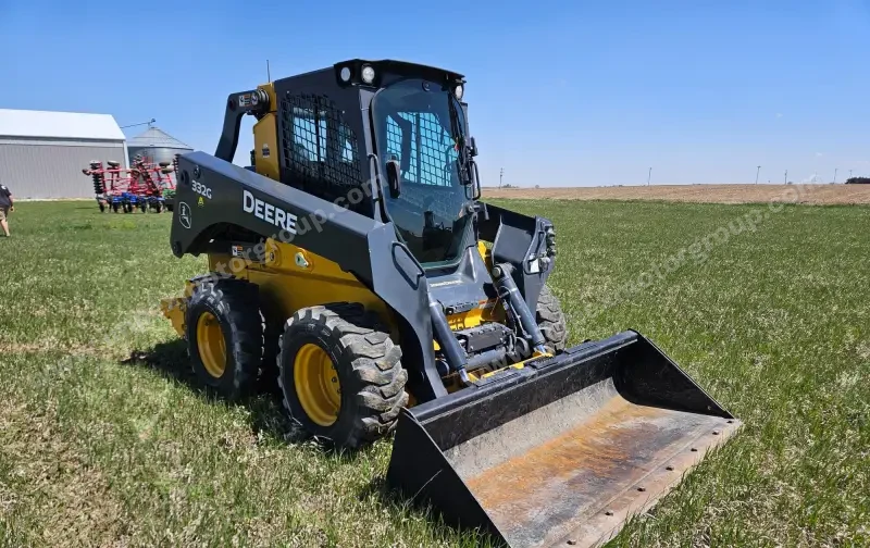 2019 John Deere 332G Skid Steer photo 3