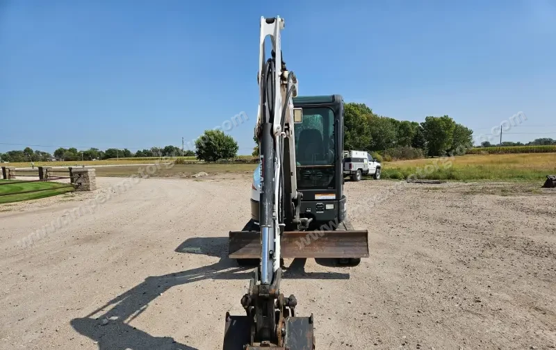 2016 Bobcat E35 Long Arm Mini Excavator | Construction photo 2