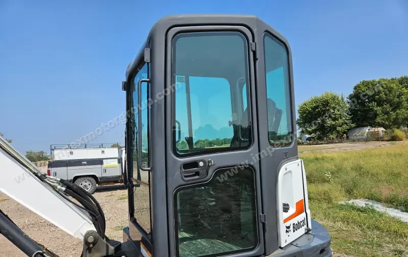 2016 Bobcat E35 Long Arm Mini Excavator | Construction photo 10