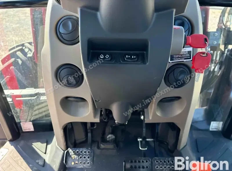 2022 Case IH Farmall 140A MFWD photo 36