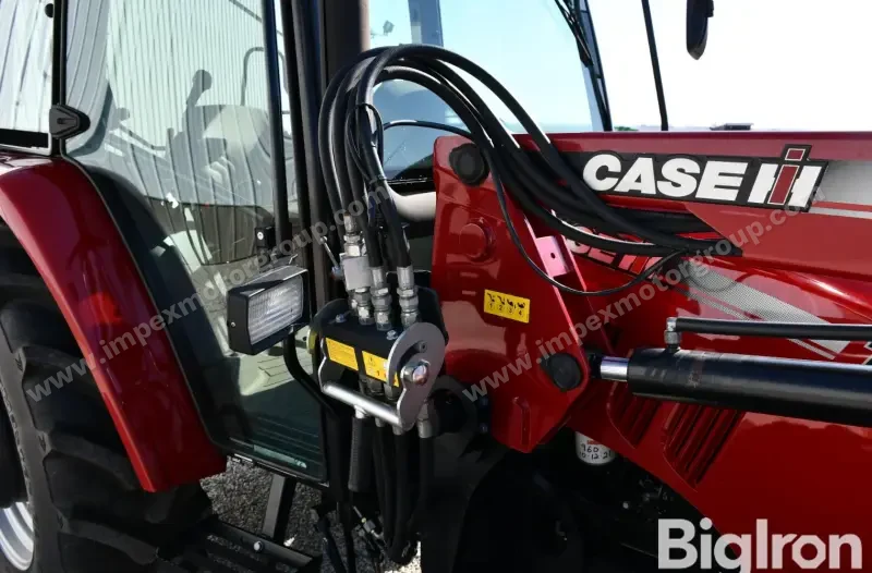 2009 Case IH Farmall 105U MFWD photo 33