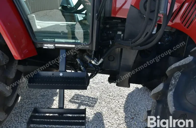 2009 Case IH Farmall 105U MFWD photo 32