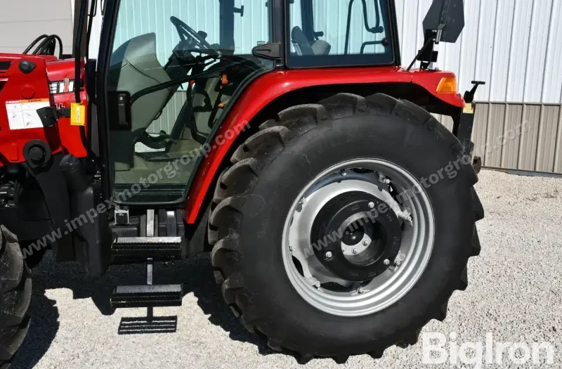 2009 Case IH Farmall 105U MFWD photo 38