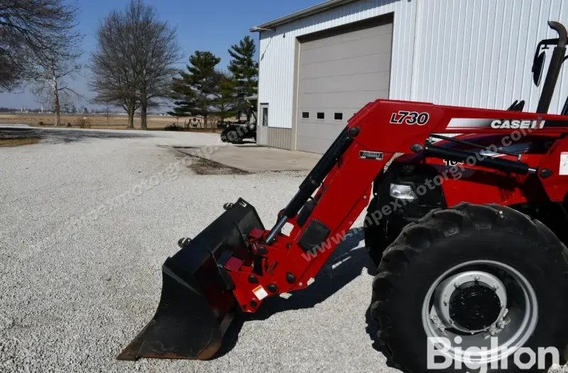2009 Case IH Farmall 105U MFWD photo 21