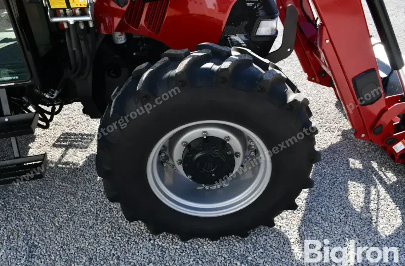 2009 Case IH Farmall 105U MFWD photo 46