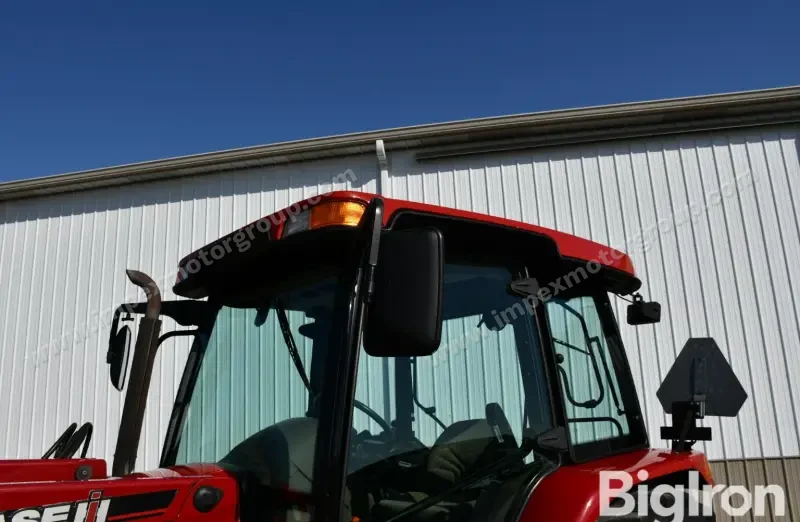 2009 Case IH Farmall 105U MFWD photo 24