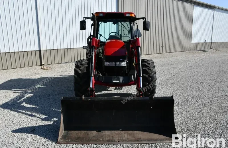 2009 Case IH Farmall 105U MFWD photo 2