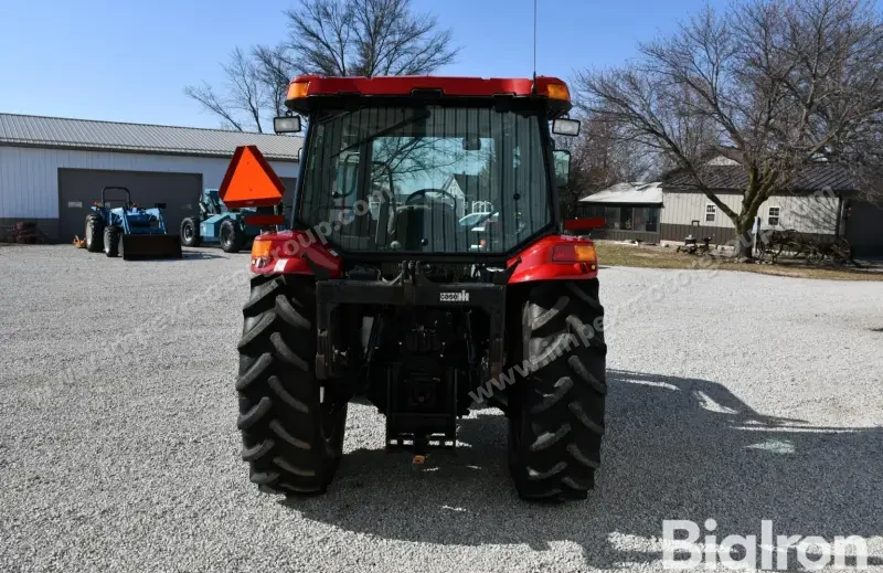 2009 Case IH Farmall 105U MFWD photo 8