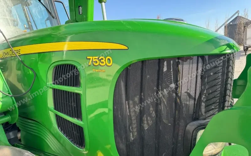 2010 John Deere 7530 Premium MFWD photo 40