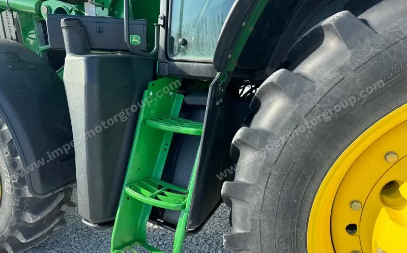 2010 John Deere 7530 Premium MFWD photo 24