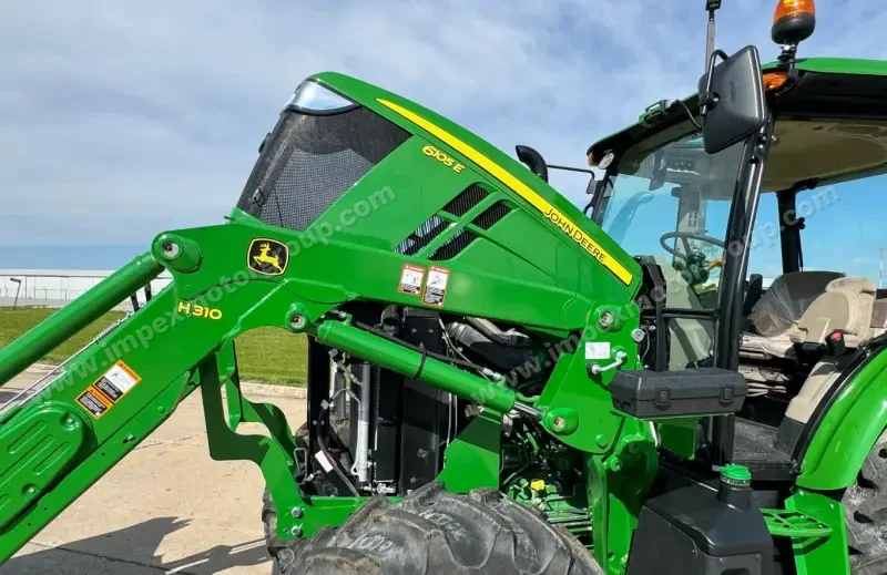 2022 John Deere 6105E MFWD photo 32