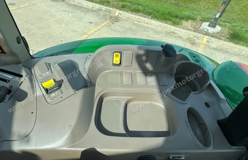 2022 John Deere 6105E MFWD photo 43