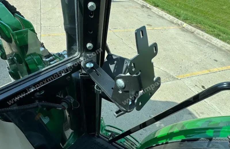 2022 John Deere 6105E MFWD photo 47