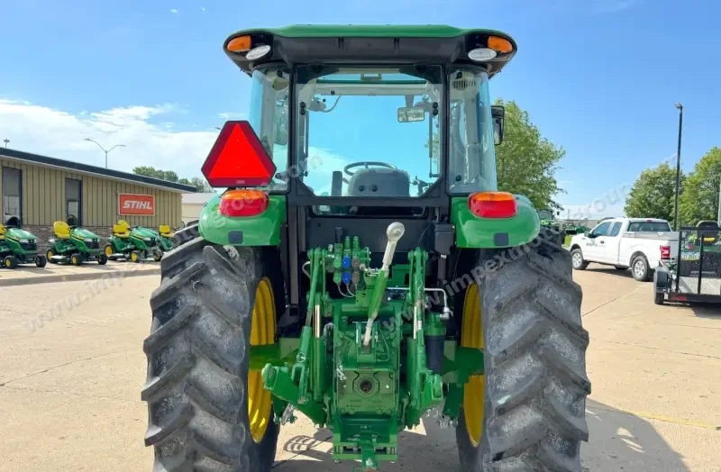 2022 John Deere 6105E MFWD photo 5