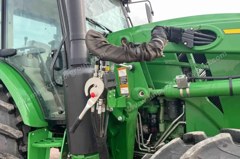 2021 John Deere 6120E MFWD photo 32