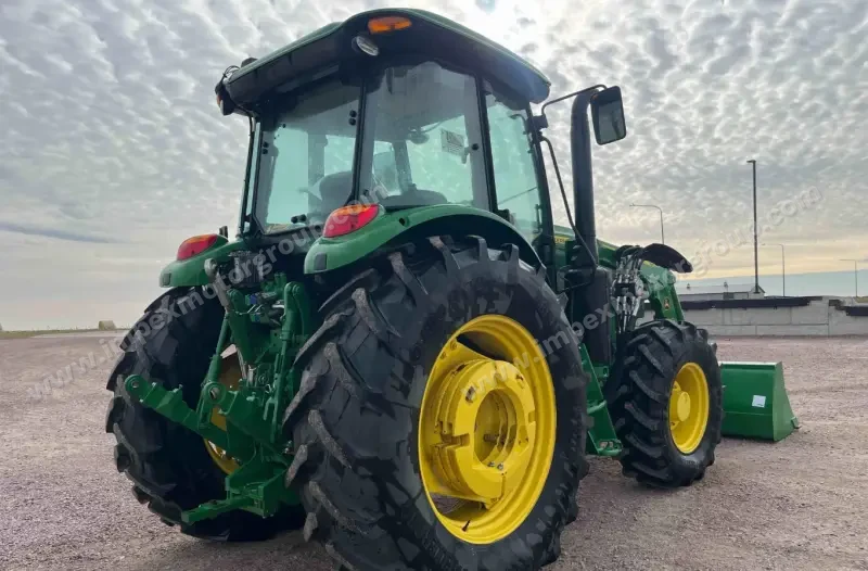 2021 John Deere 6120E MFWD photo 5