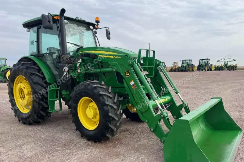 2021 John Deere 6120E MFWD photo 3
