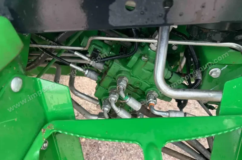 2021 John Deere 6120E MFWD photo 31