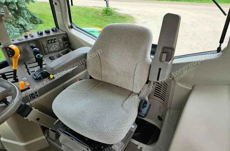 2017 John Deere 6130M MFWD photo 40