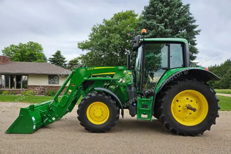 2017 John Deere 6130M MFWD photo 8