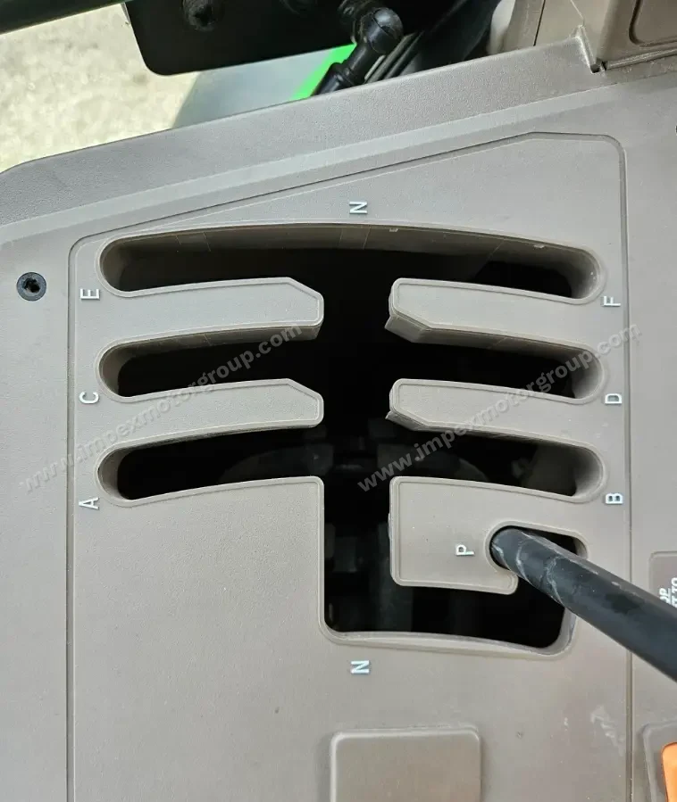 2017 John Deere 6130M MFWD photo 41