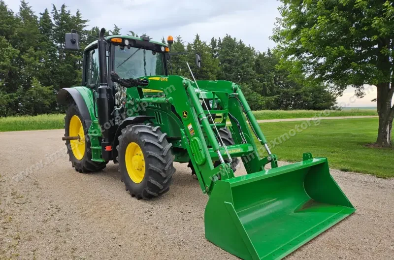 2017 John Deere 6130M MFWD photo 3