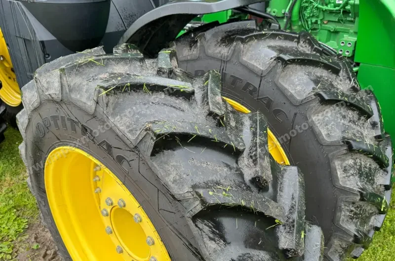 2016 John Deere 8320R MFWD photo 24