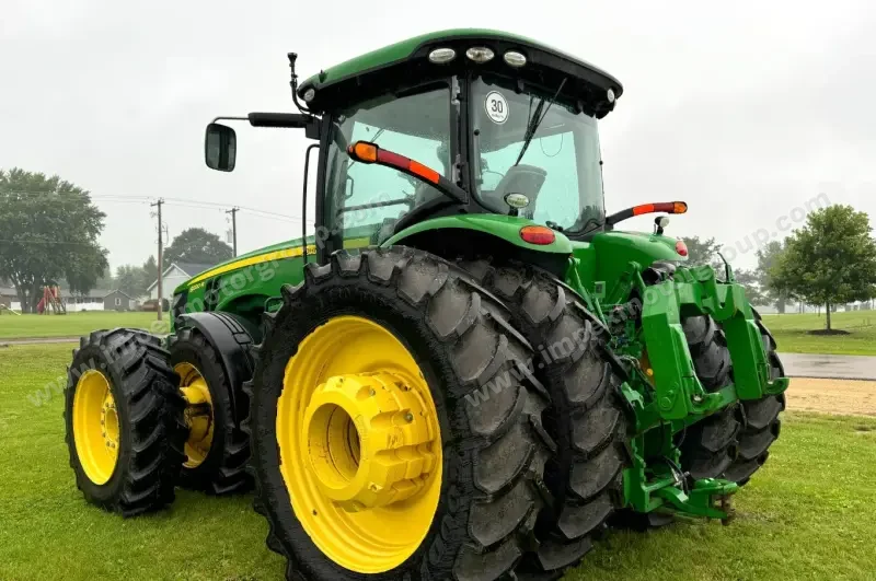 2016 John Deere 8320R MFWD photo 3