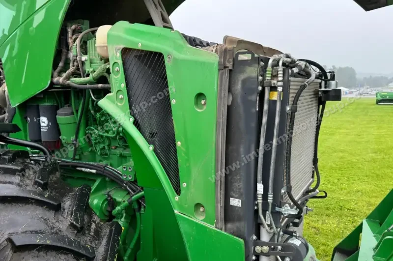 2016 John Deere 8320R MFWD photo 26
