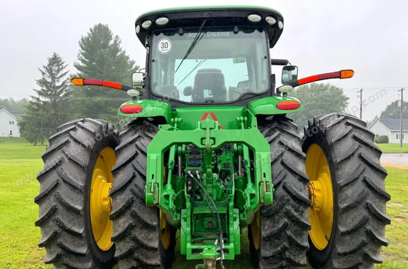 2016 John Deere 8320R MFWD photo 4