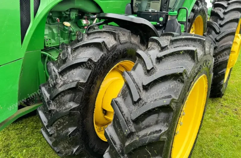2016 John Deere 8320R MFWD photo 12