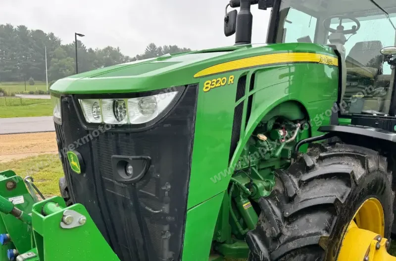 2016 John Deere 8320R MFWD photo 11