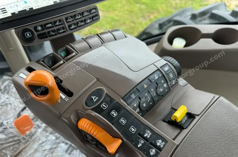 2016 John Deere 8320R MFWD photo 31