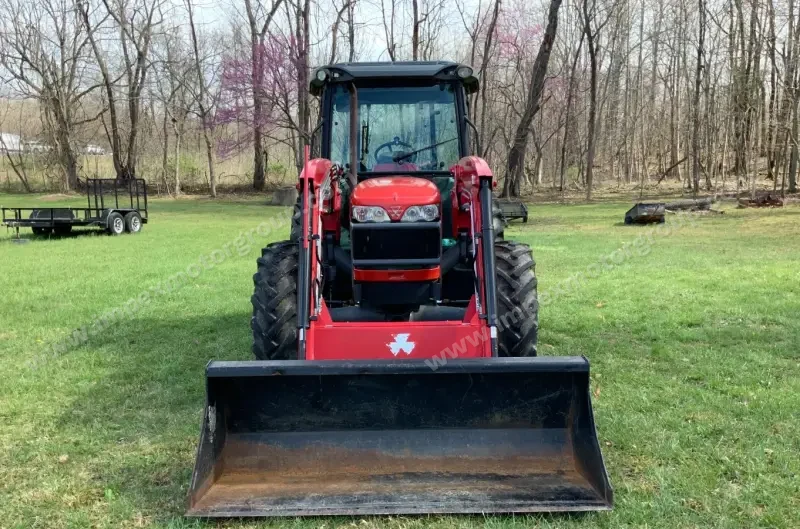 2009 Massey Ferguson 3645 MFWD photo 2