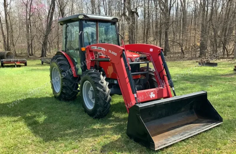 2009 Massey Ferguson 3645 MFWD photo 3