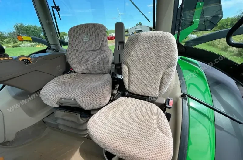 2015 John Deere 6155R MFWD photo 42