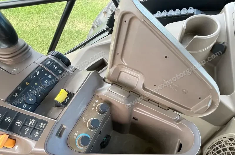 2015 John Deere 6155R MFWD photo 63