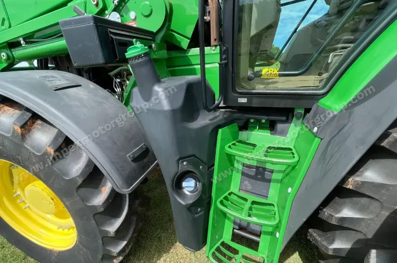 2015 John Deere 6155R MFWD photo 31