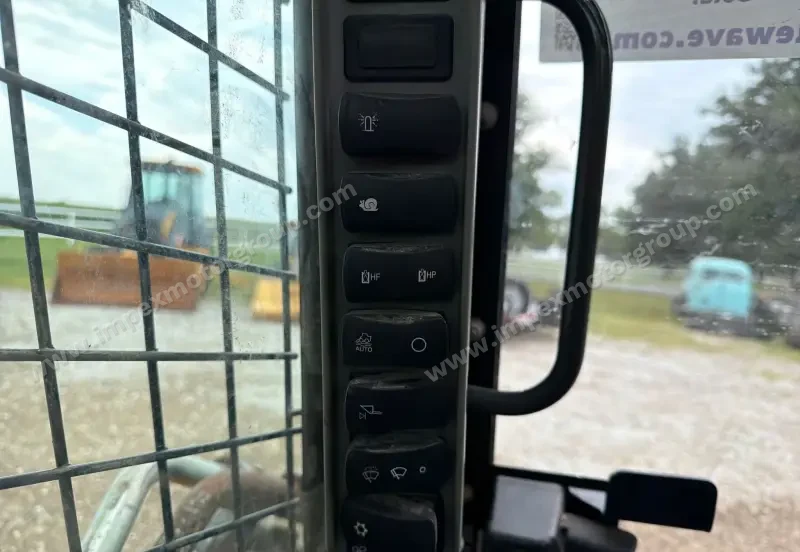 2022 Case SV340B photo 52