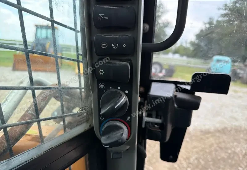 2022 Case SV340B photo 53