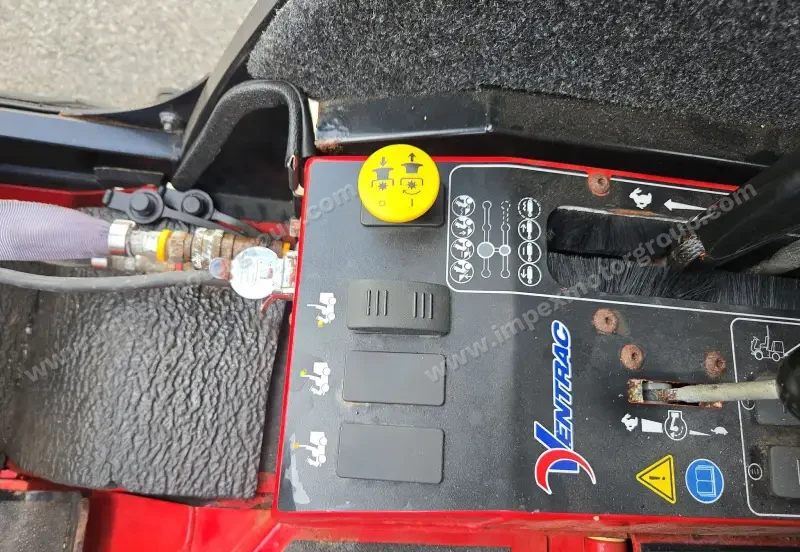 2015 Ventrac 3400Y photo 39