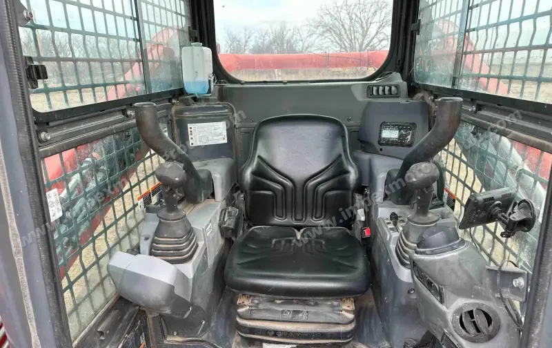 2020 Kubota SVL65-2 Compact Track Loader photo 33